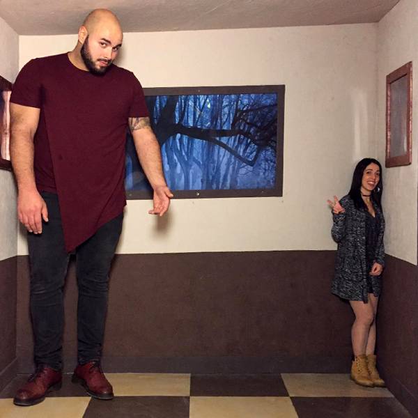 alice escape sized room roma